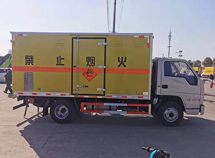 穆棱爆破器材运输车