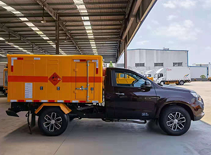 穆棱爆破器材运输车