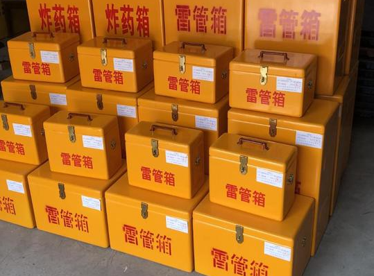 穆棱玻璃钢雷管箱的使用寿命一般是多少？