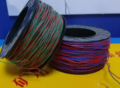 穆棱放炮线的主要材质有哪些？不同材质的适用场景有何区别？